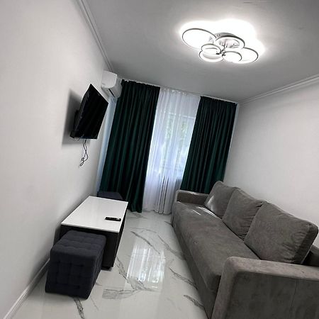 Apartament 3 Camere Trapezului Bukarest Exteriör bild