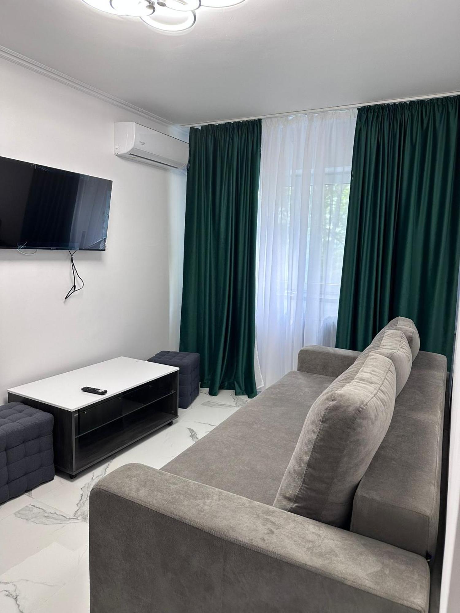 Apartament 3 Camere Trapezului Bukarest Exteriör bild